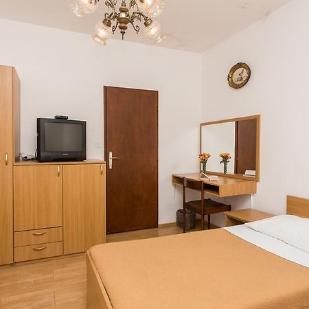 Guest House Lina Ντουμπρόβνικ Εξωτερικό φωτογραφία
