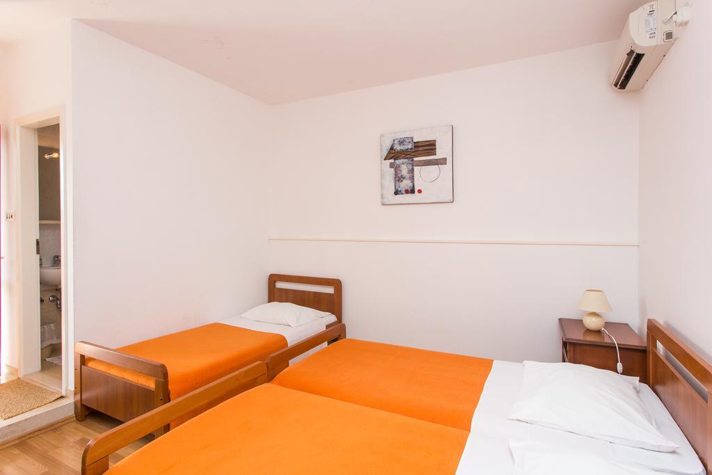 Guest House Lina Ντουμπρόβνικ Εξωτερικό φωτογραφία