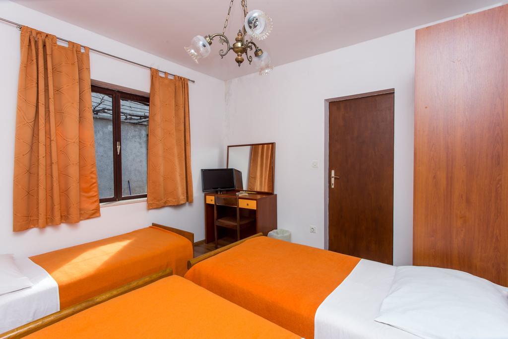 Guest House Lina Ντουμπρόβνικ Εξωτερικό φωτογραφία