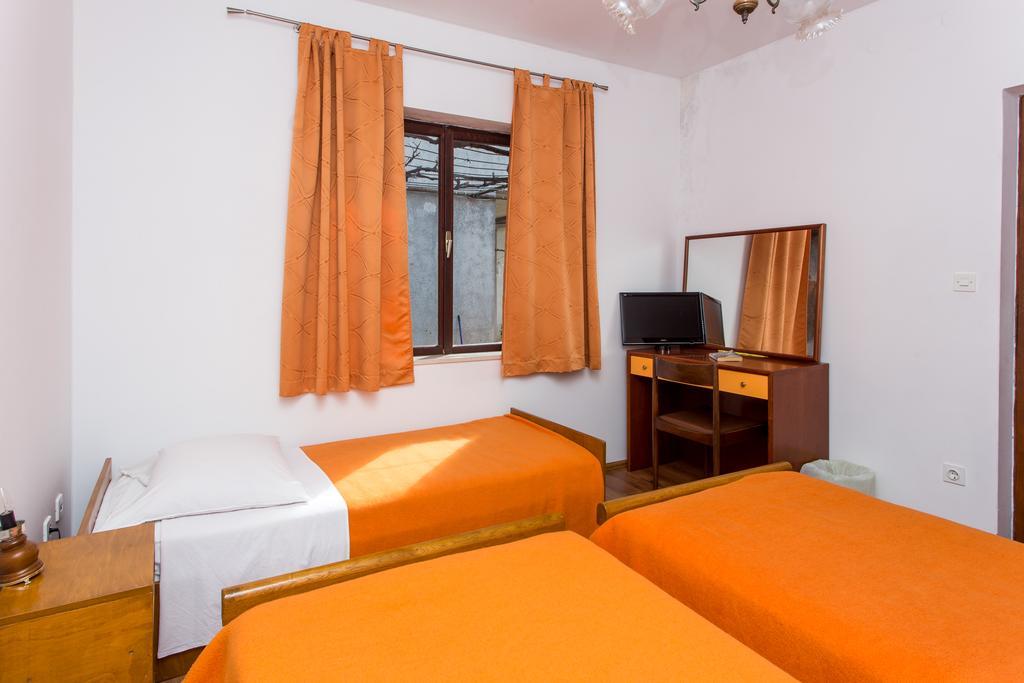 Guest House Lina Ντουμπρόβνικ Εξωτερικό φωτογραφία